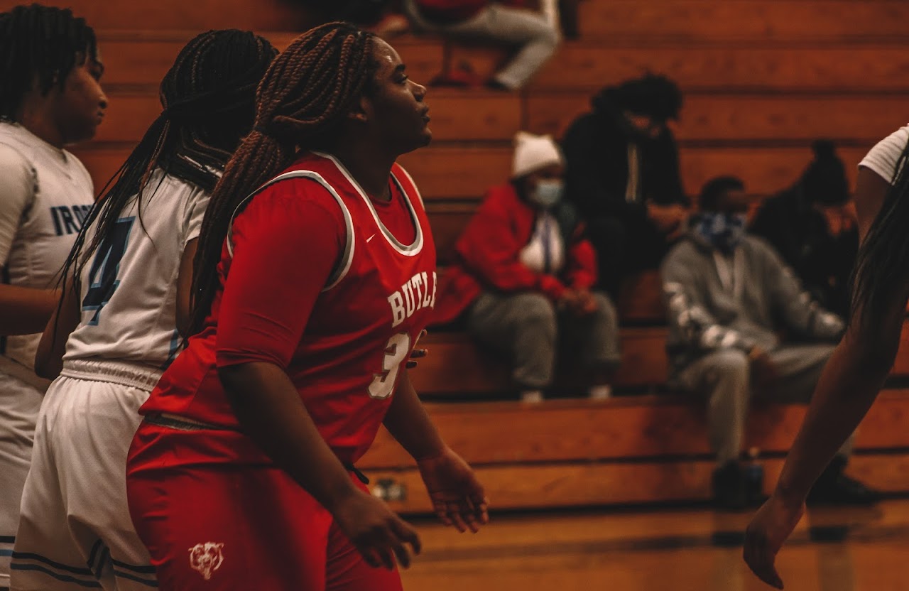 basketball player looking up