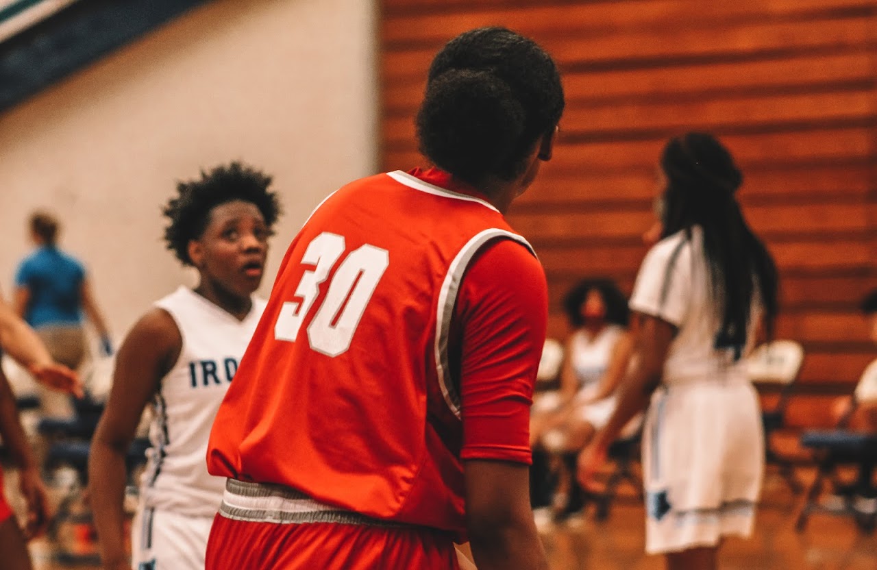 basketball player from behind