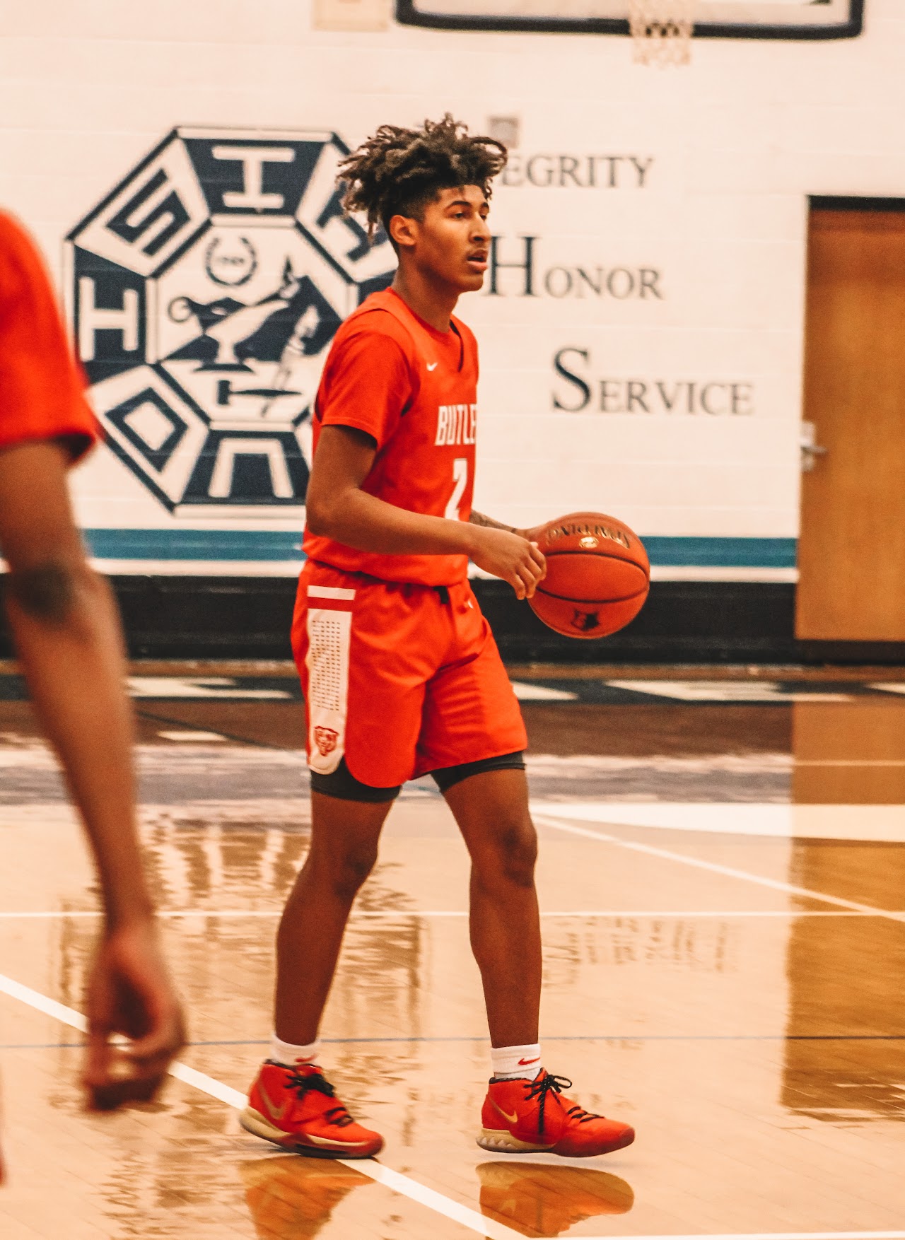 basketball player with the ball