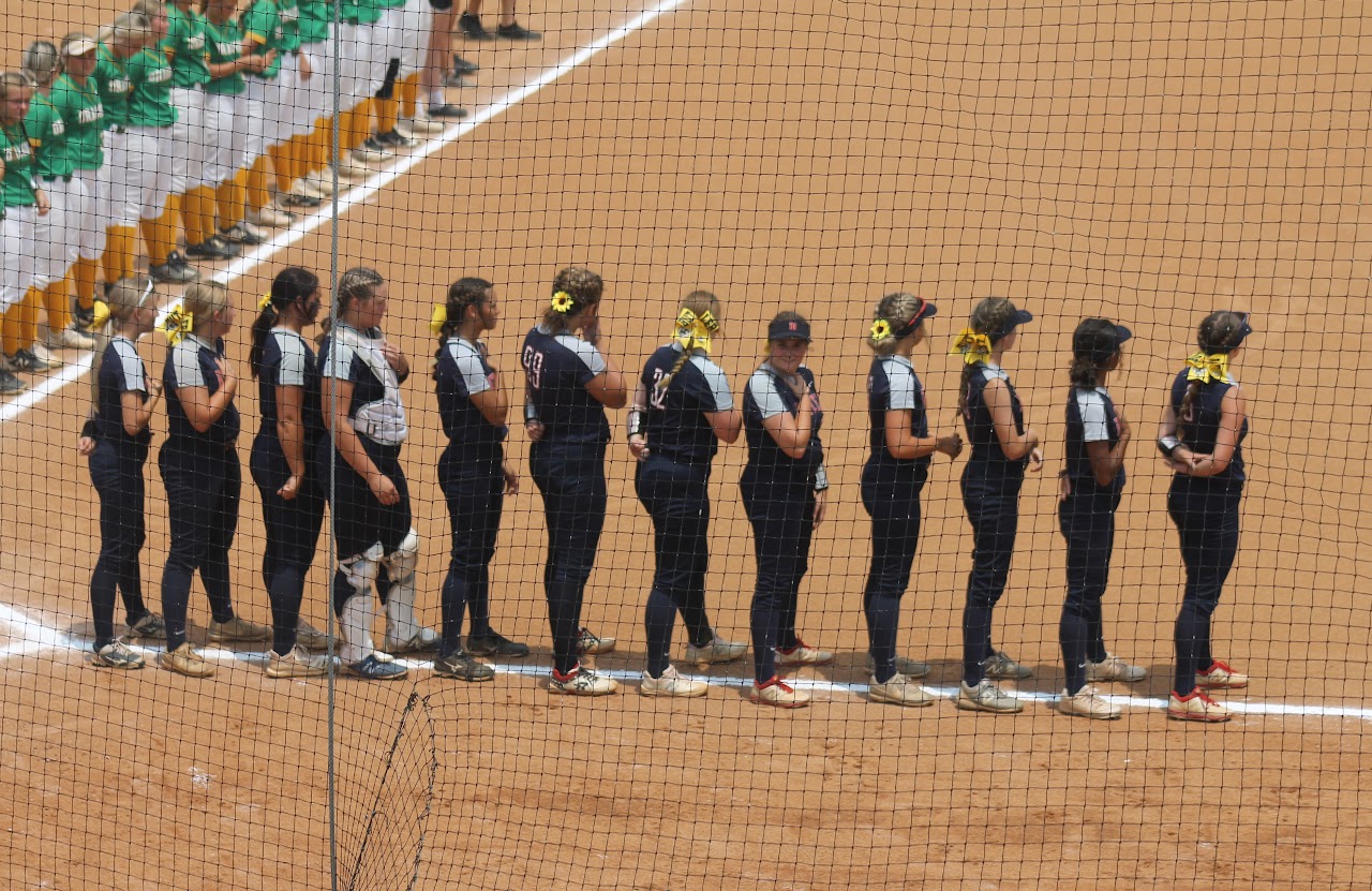 baseball team lined up