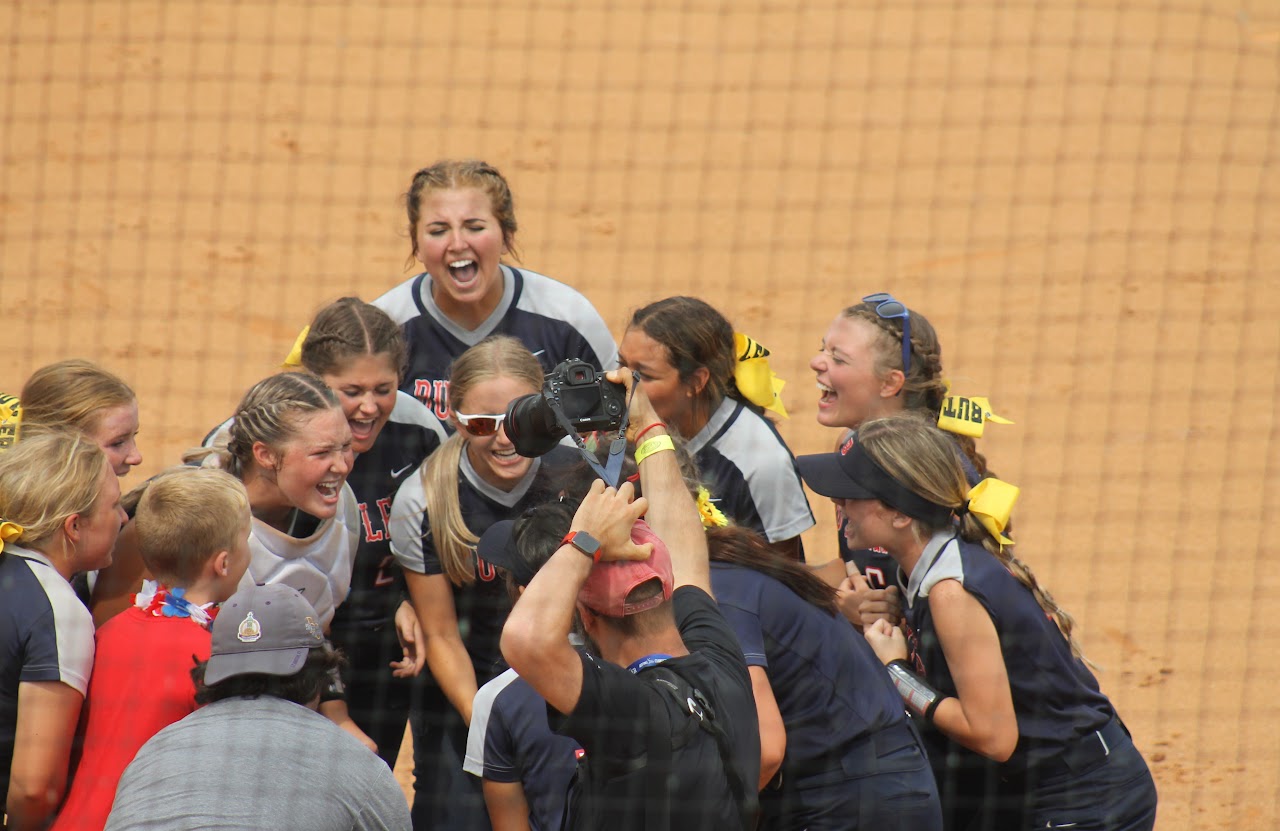 baseball team really excited to have won the game