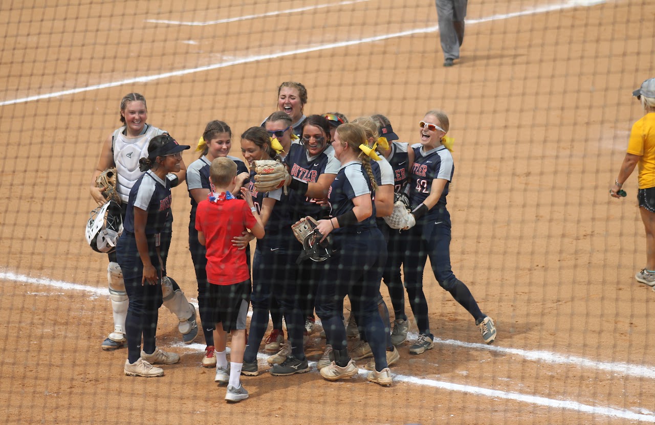 happy team members celebrating a victory