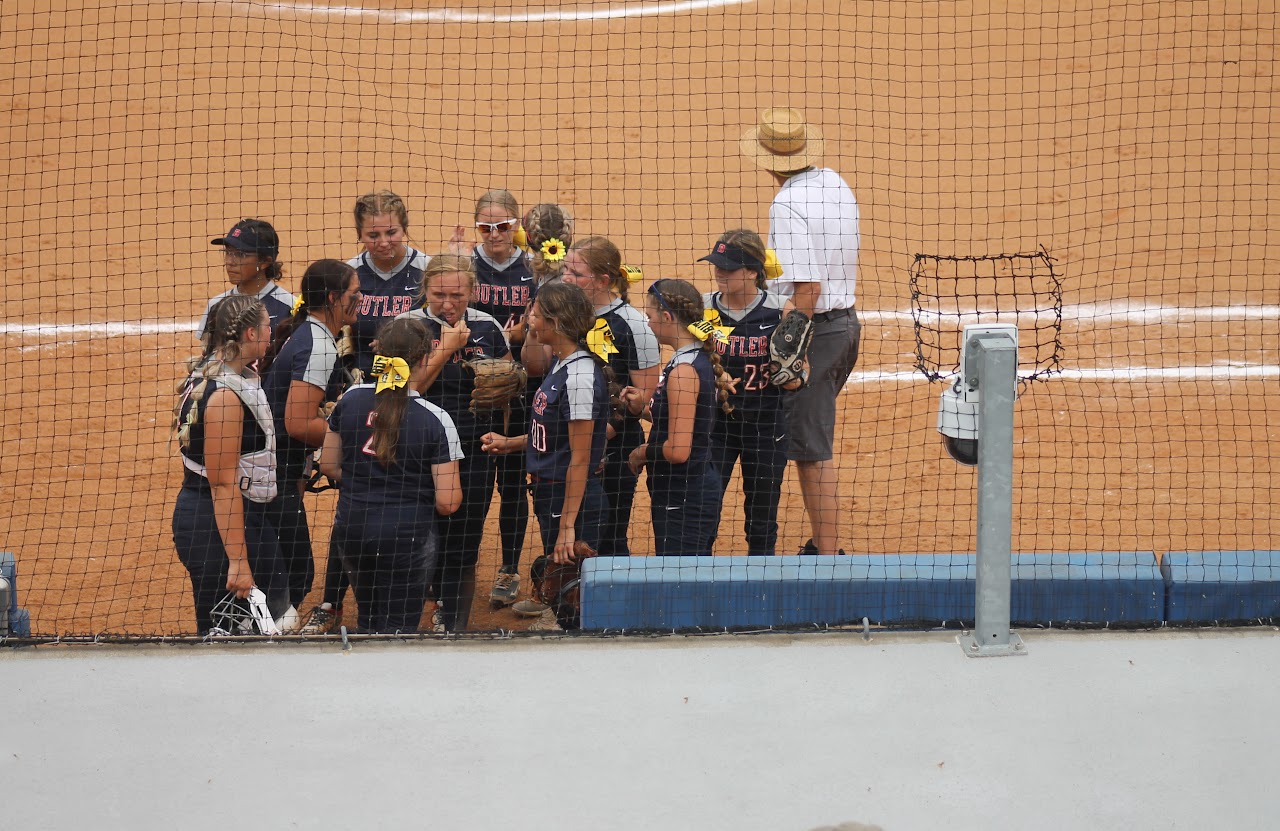 baseball team celebrating a victory