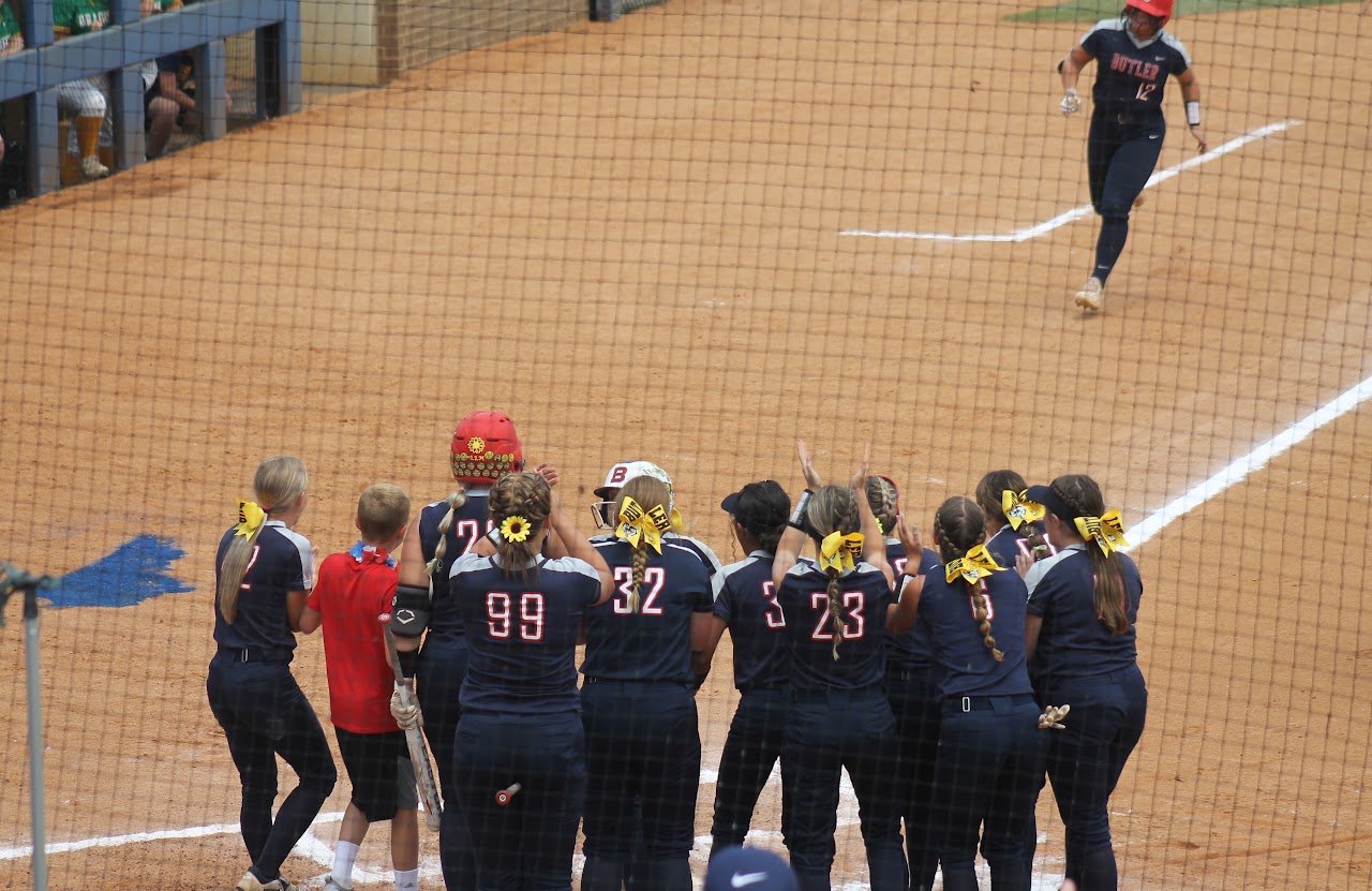 team celebrating the victory