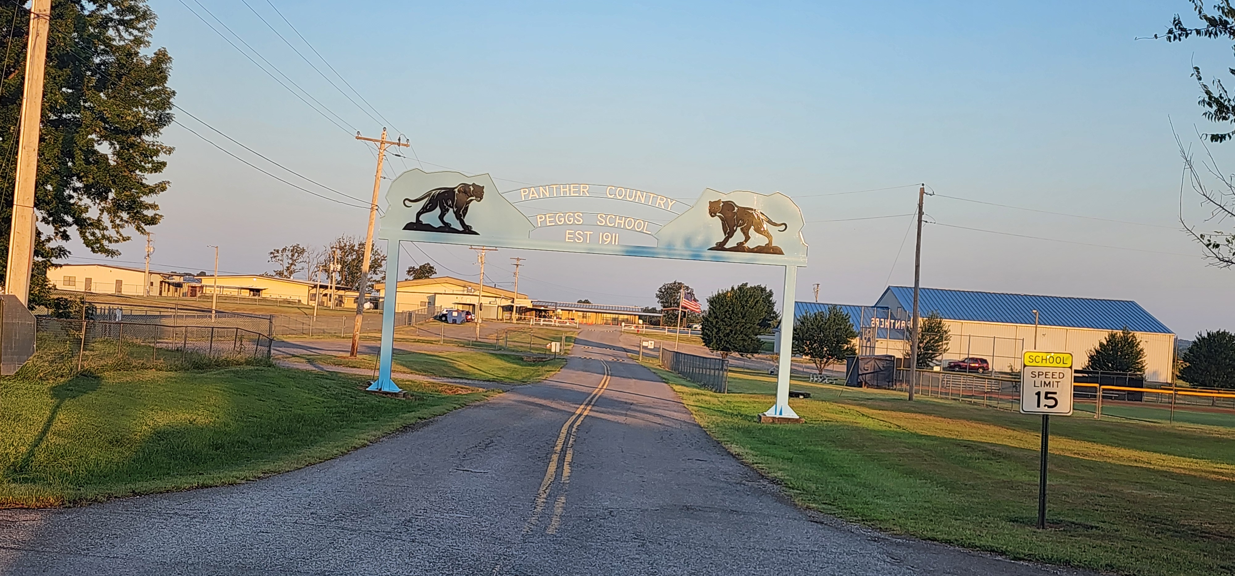 Peggs School gates