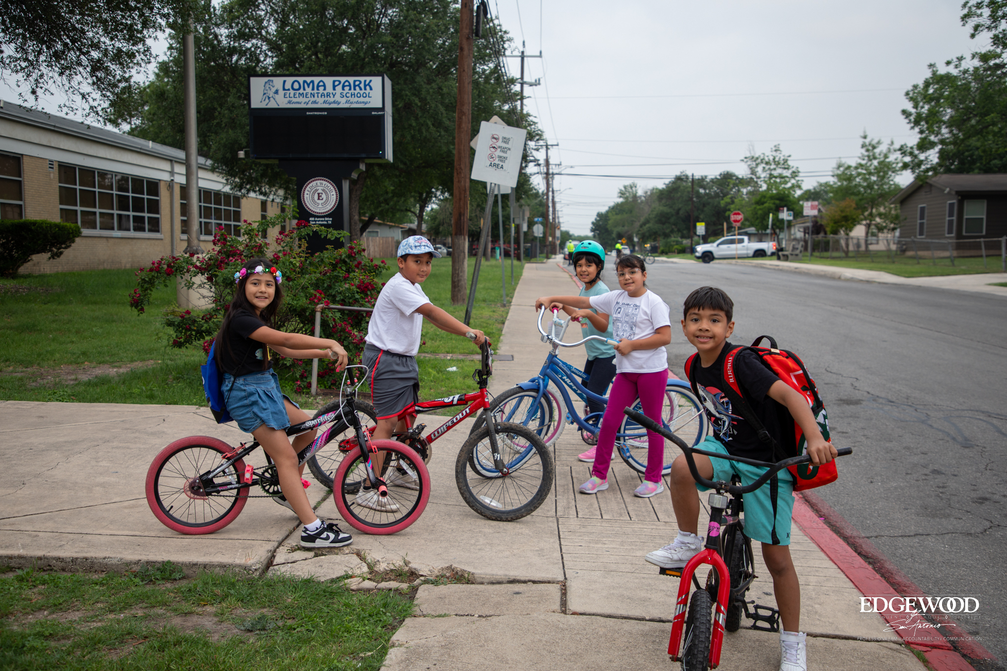 Loma Park Students at Walk and Bike to School 2025
