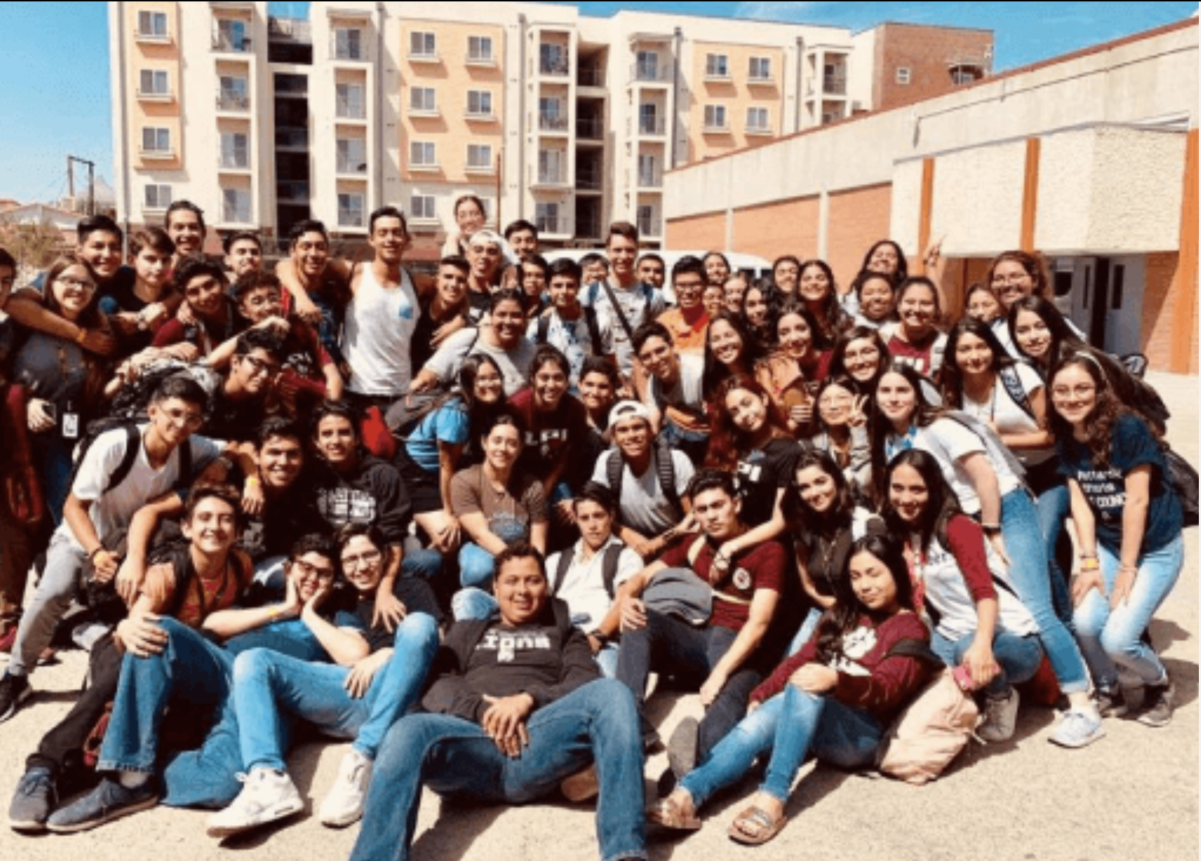 Group of students posing for the photo