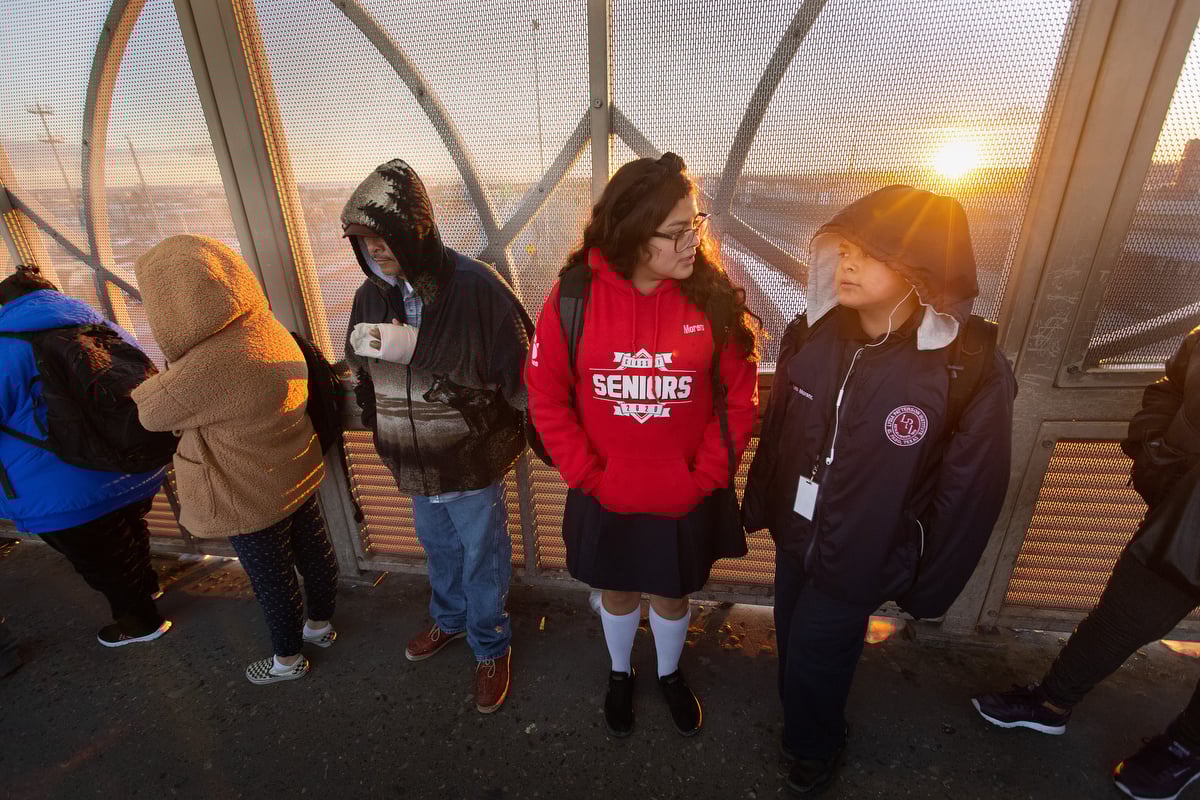 LPI Students at International Bridge at Break of Day