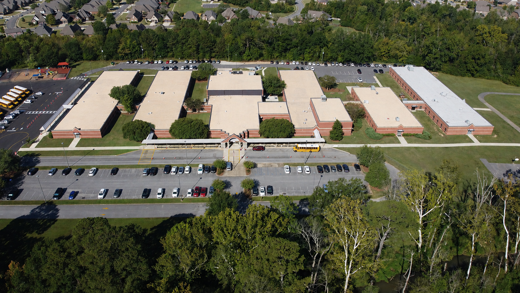 aerial photo of Creek View Elementary School