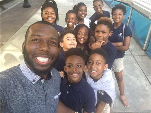 principal selfie with students