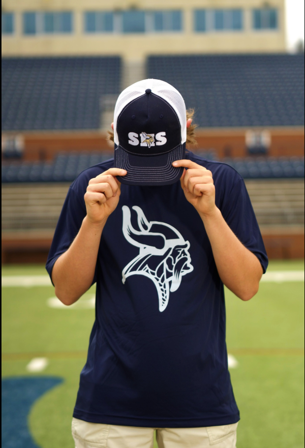 student in shs hat