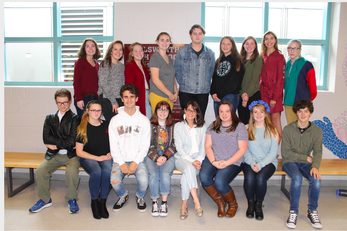Photo of a group of students members of the International Thespian Society
