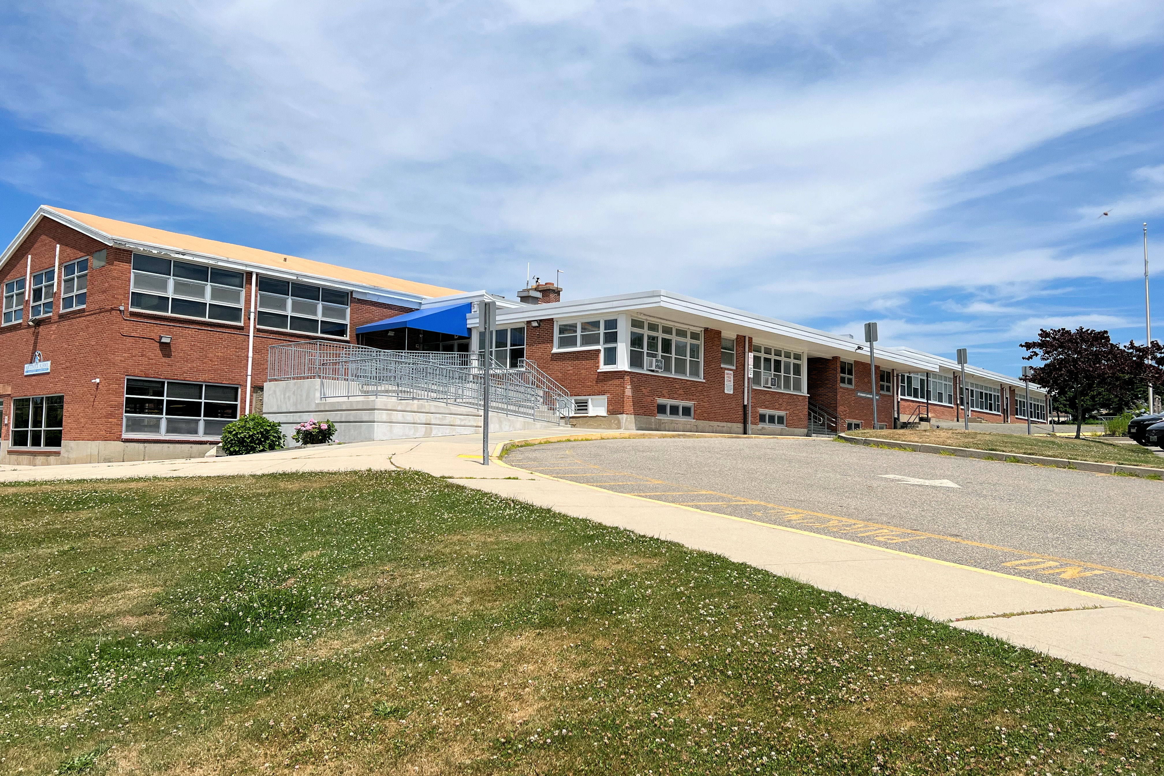 Aquidneck Elementary School