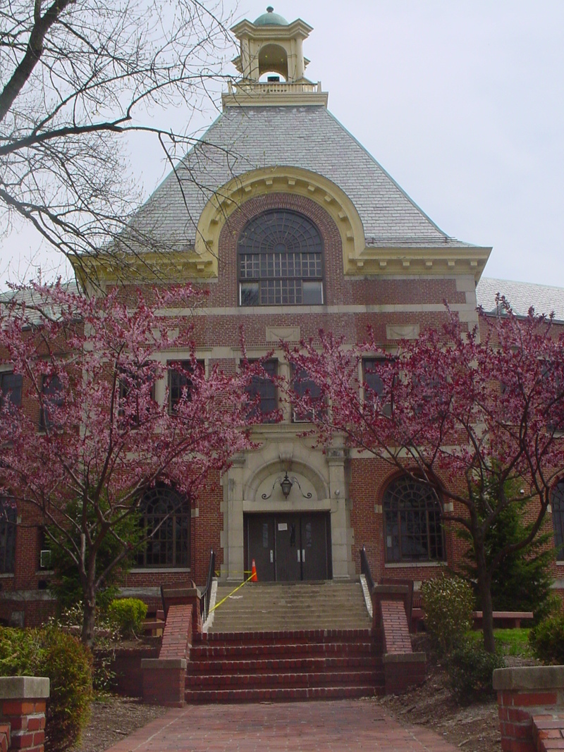 Ridgewood High School Entrance