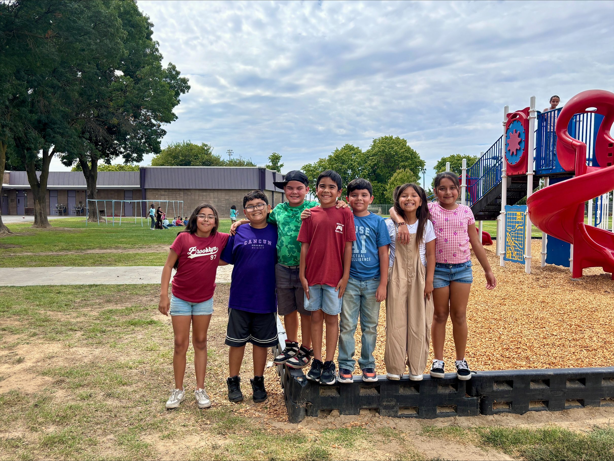4th Graders enjoying the great outdoors!