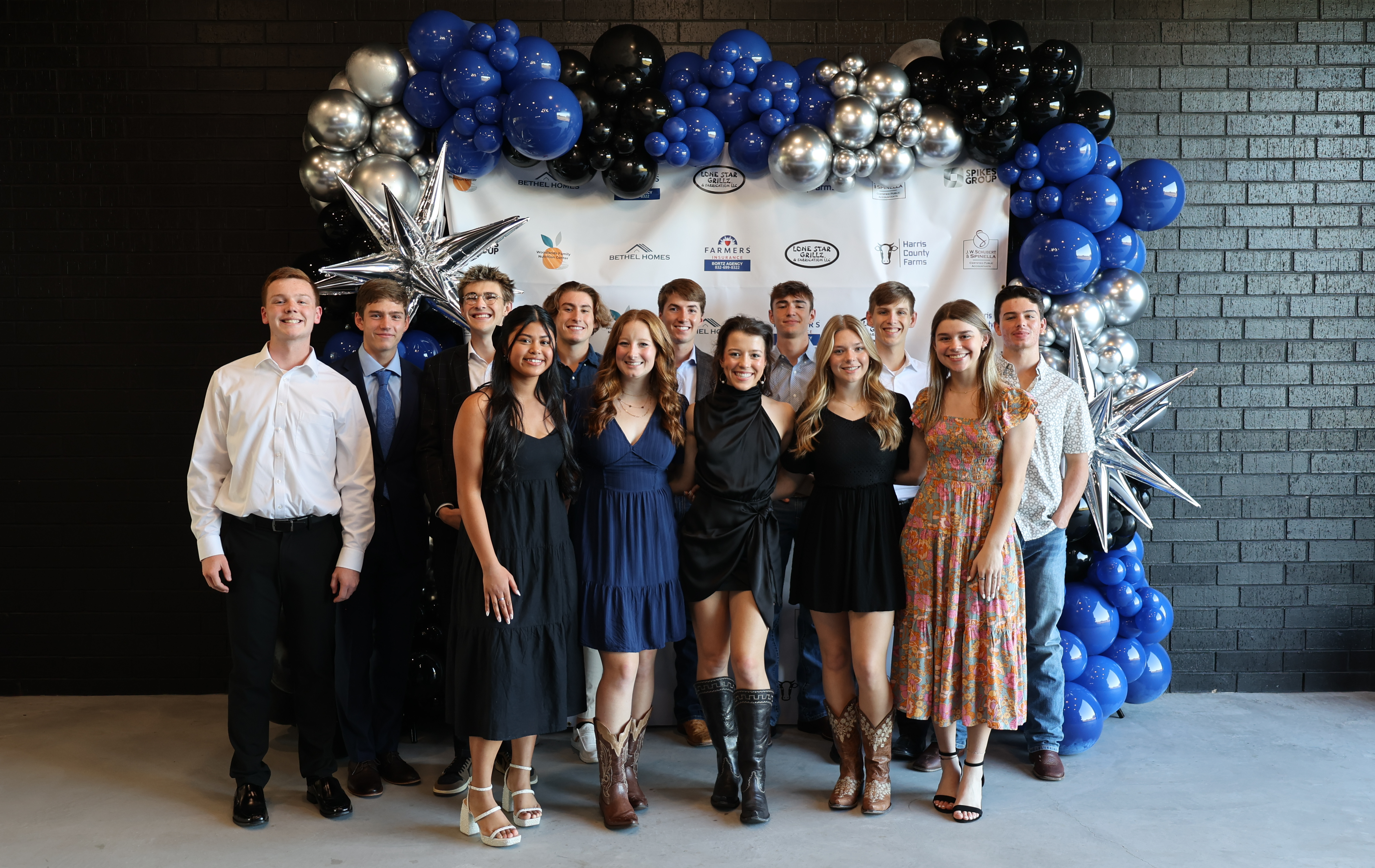 Covenant Students at Gala Auction