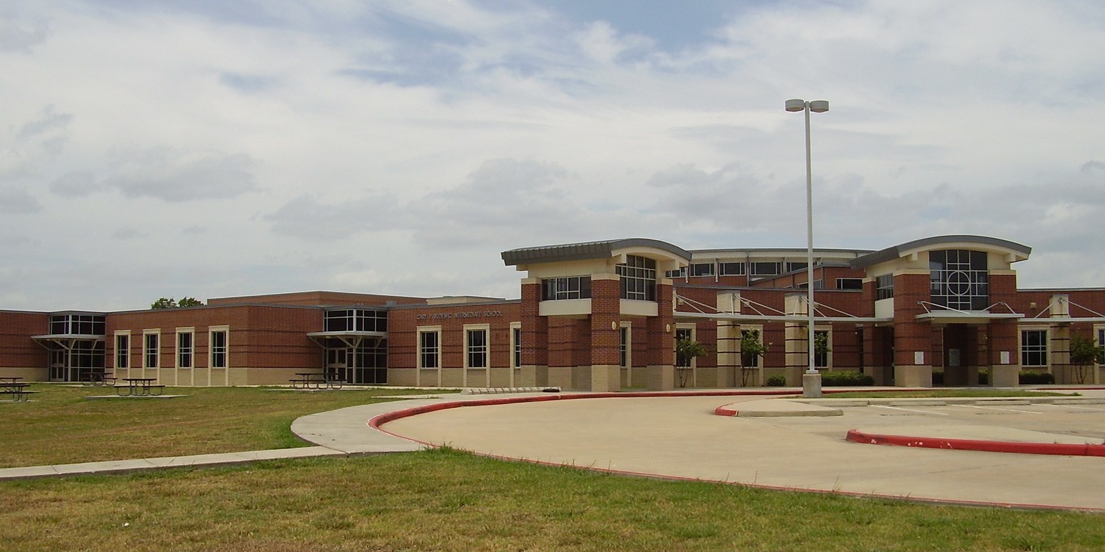 Exterior Image of the Building 