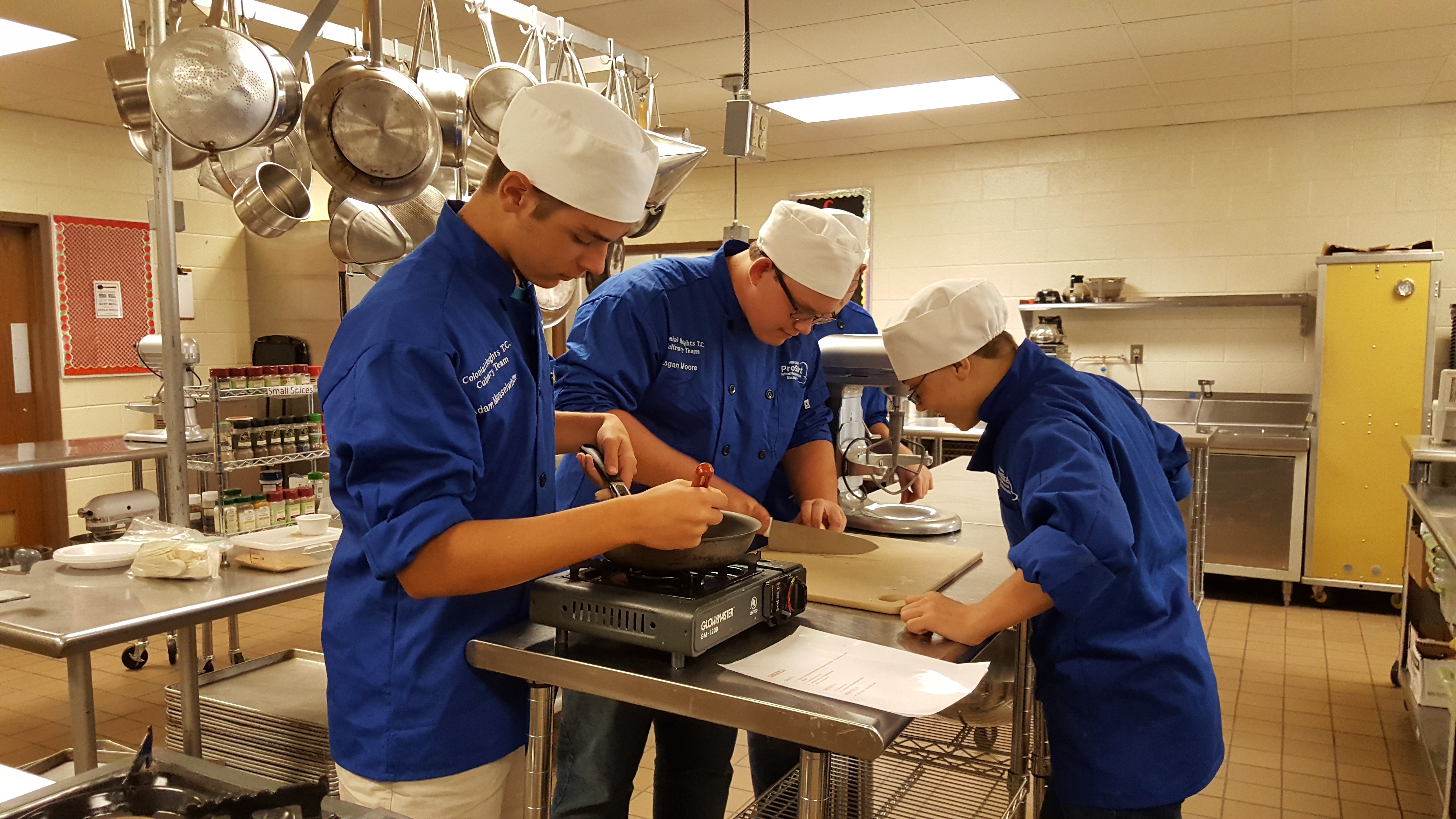 students cooking in class