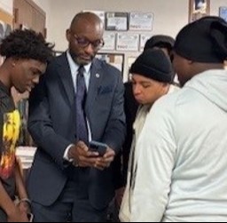 Dr. Bedell mentoring students