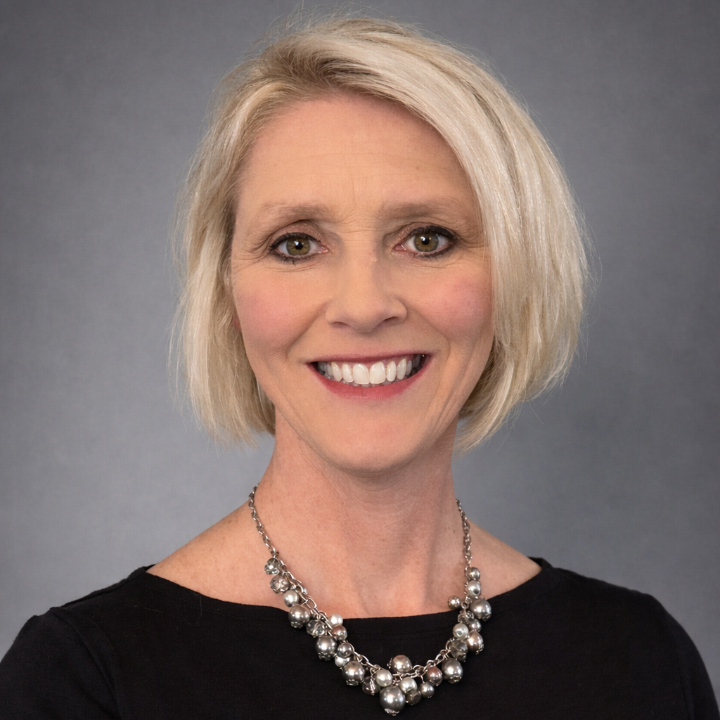 Melissa Blackburn: New Principal for Pickett Elementary School Smiling