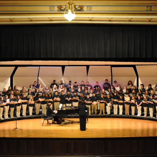 Middle School Choir at Murray State University for Junior Quad-State  Honors Choir working with a guest director