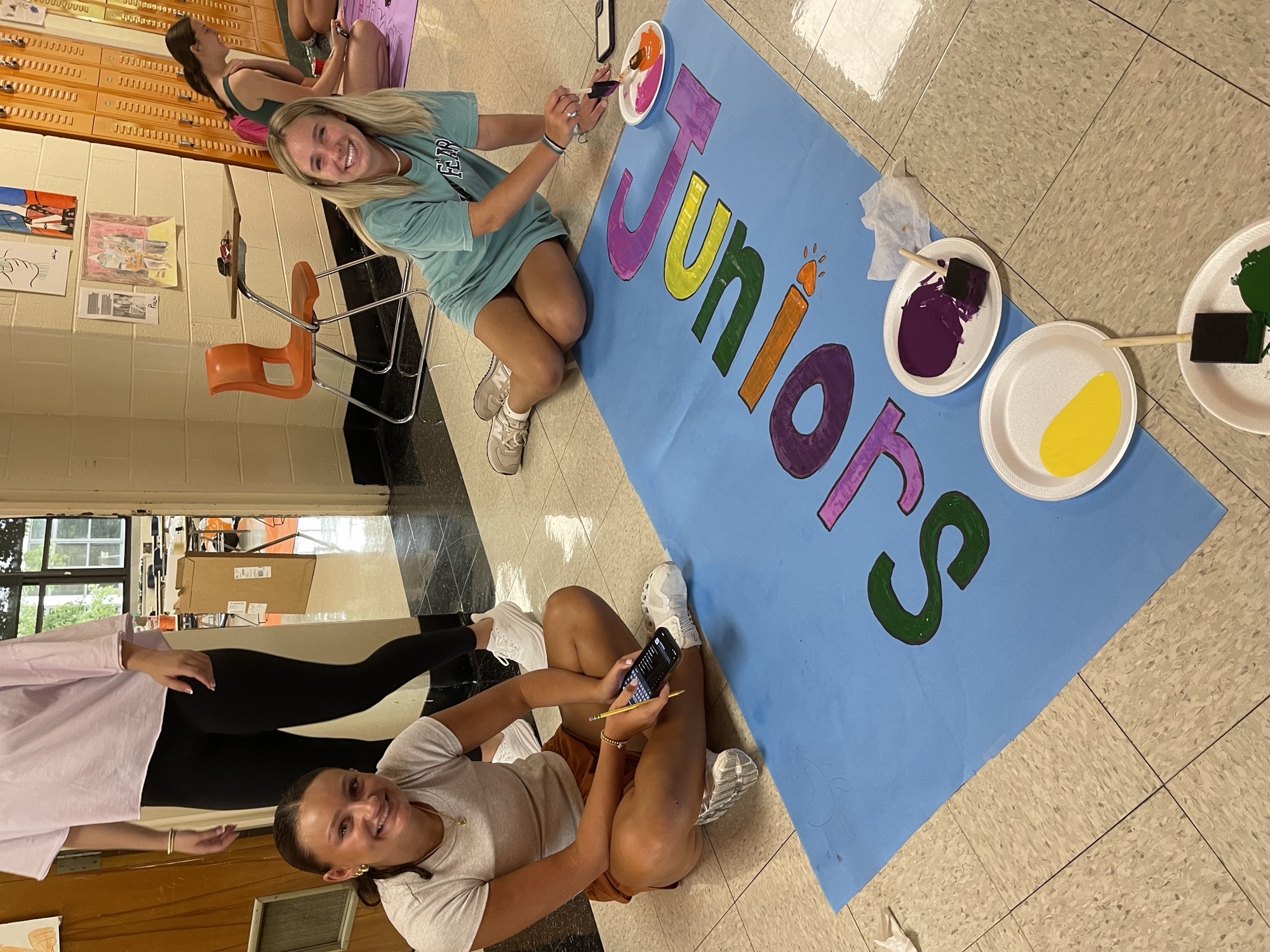 The Spirit Club decorates for the start of a new school year!