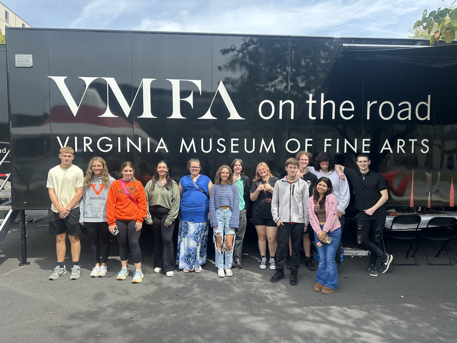 Government classes visit the Virginia Mobile Art Mobile at the Country Music Museum.