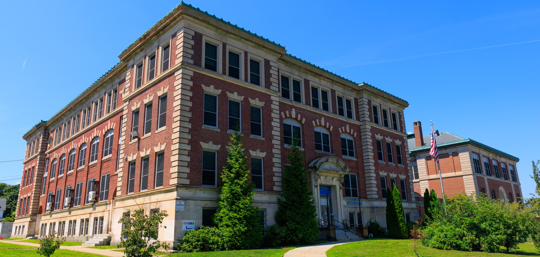 The exterior of Goddard School of Science and Technology.