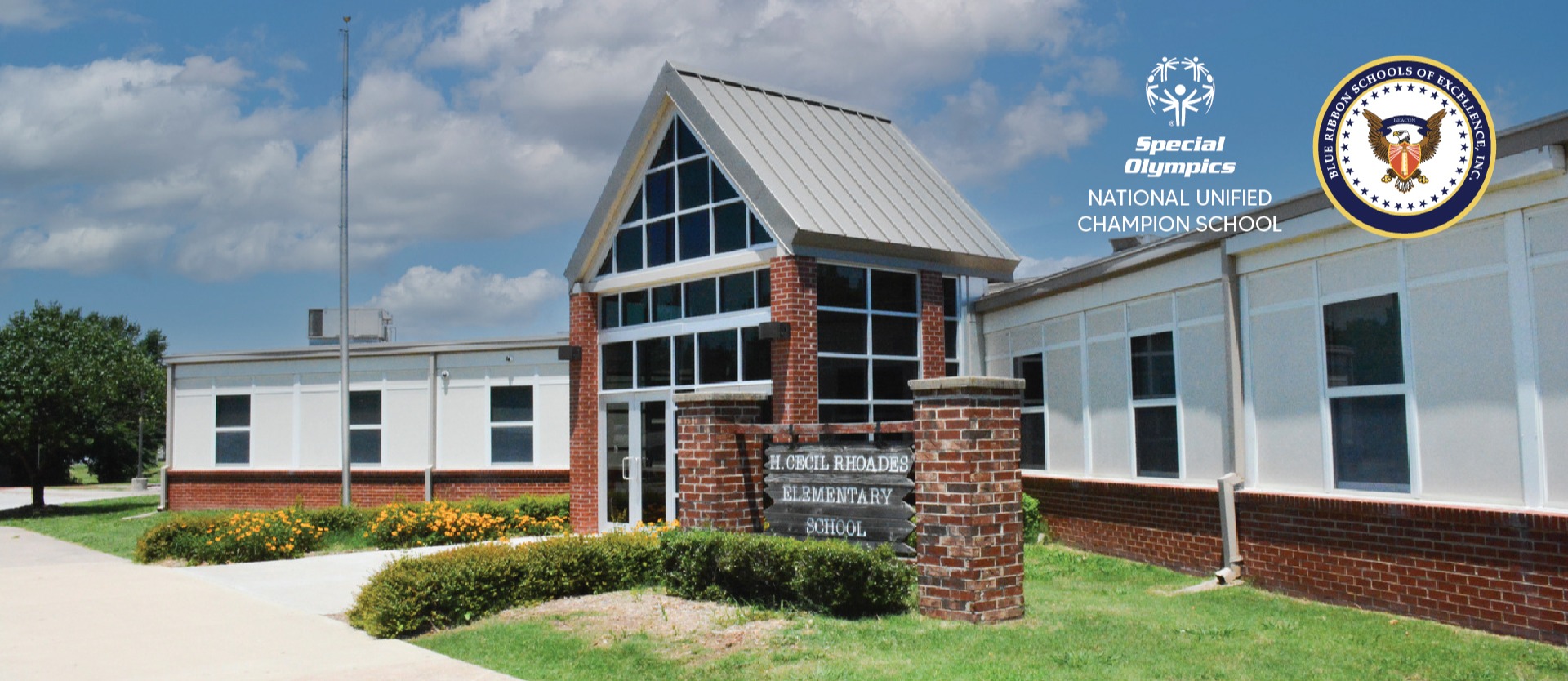 Front of Rhoades Elementary