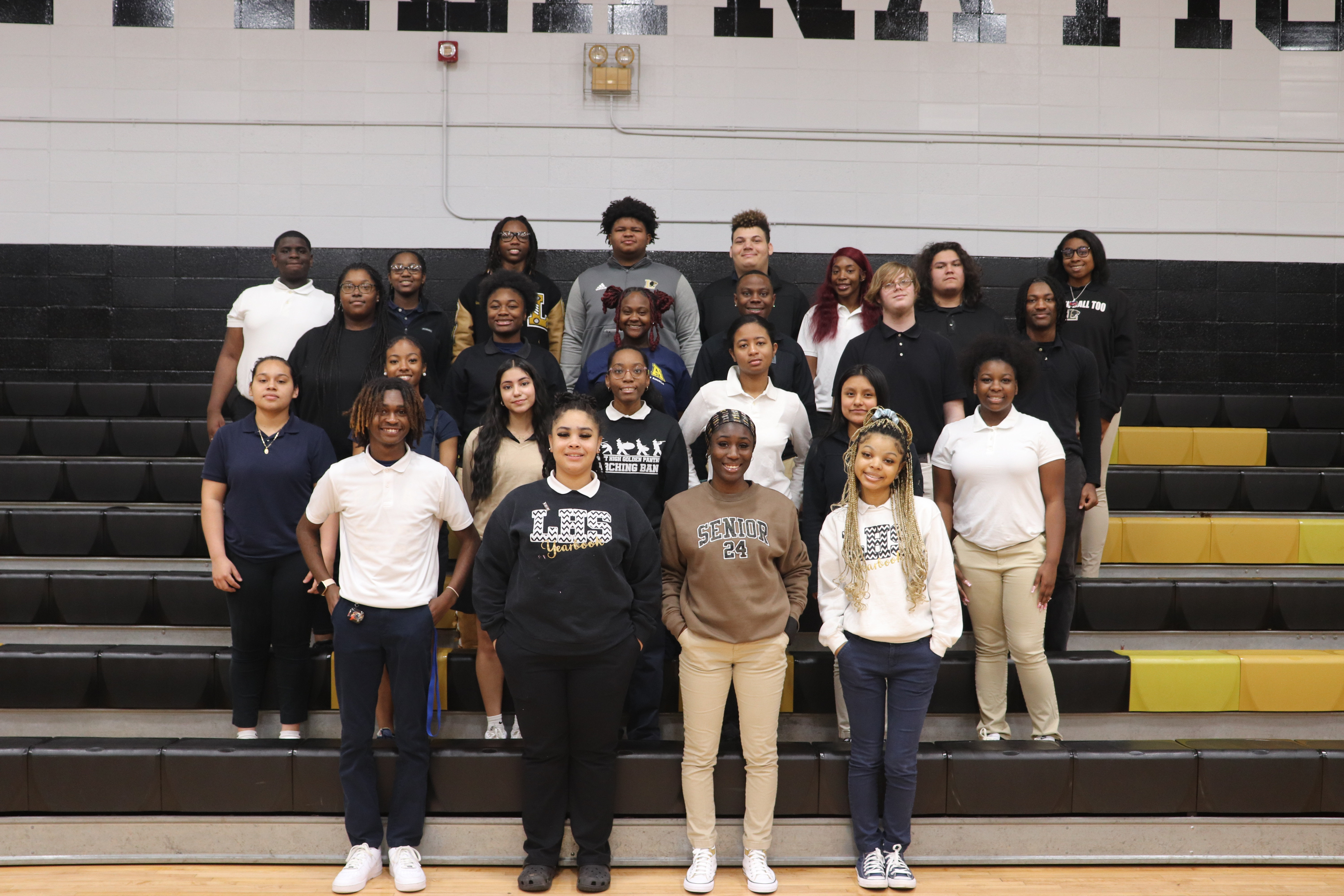 A picture of the students who are Beta Club members.