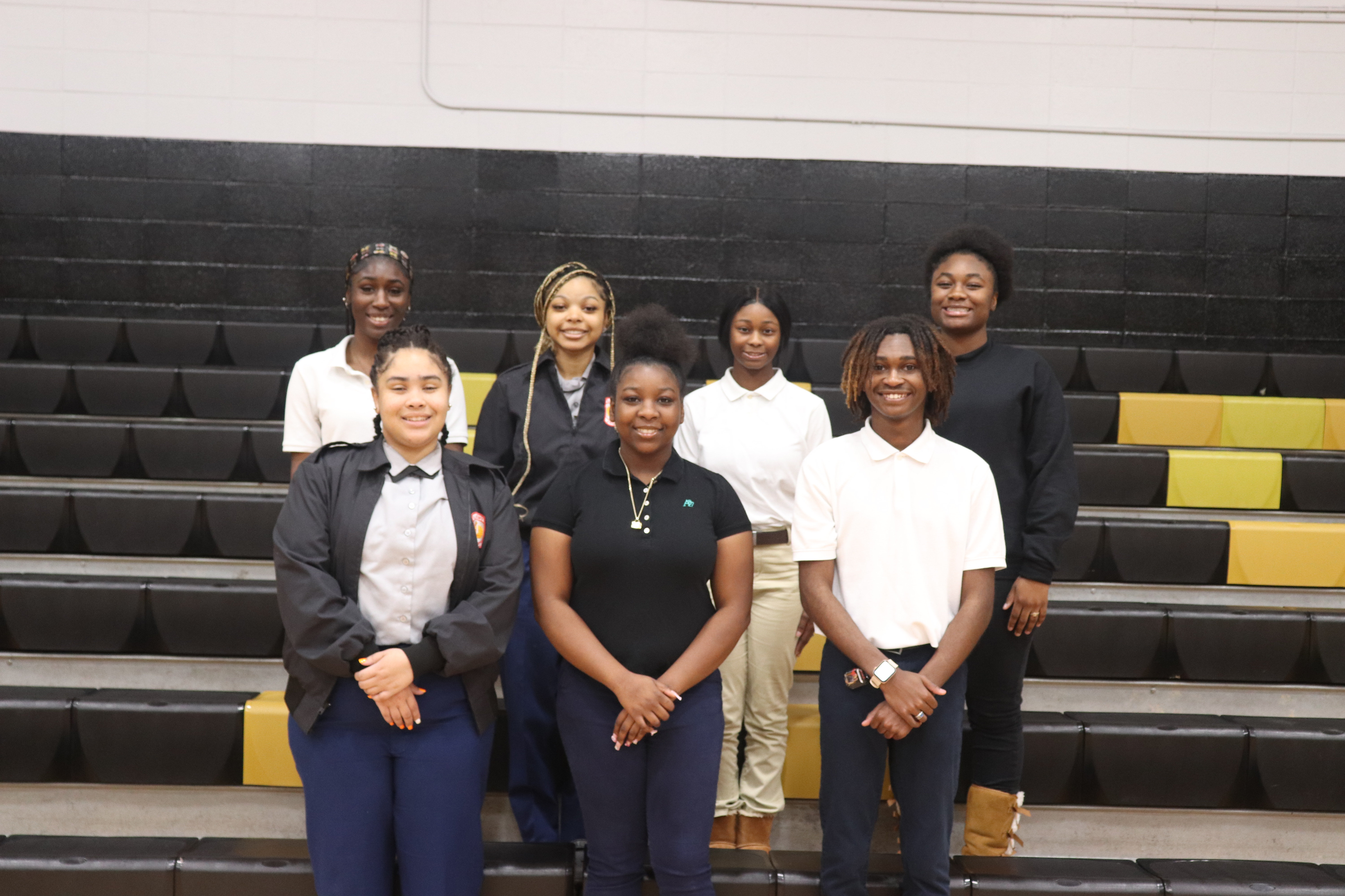A photo of the LHS members of Honor Society