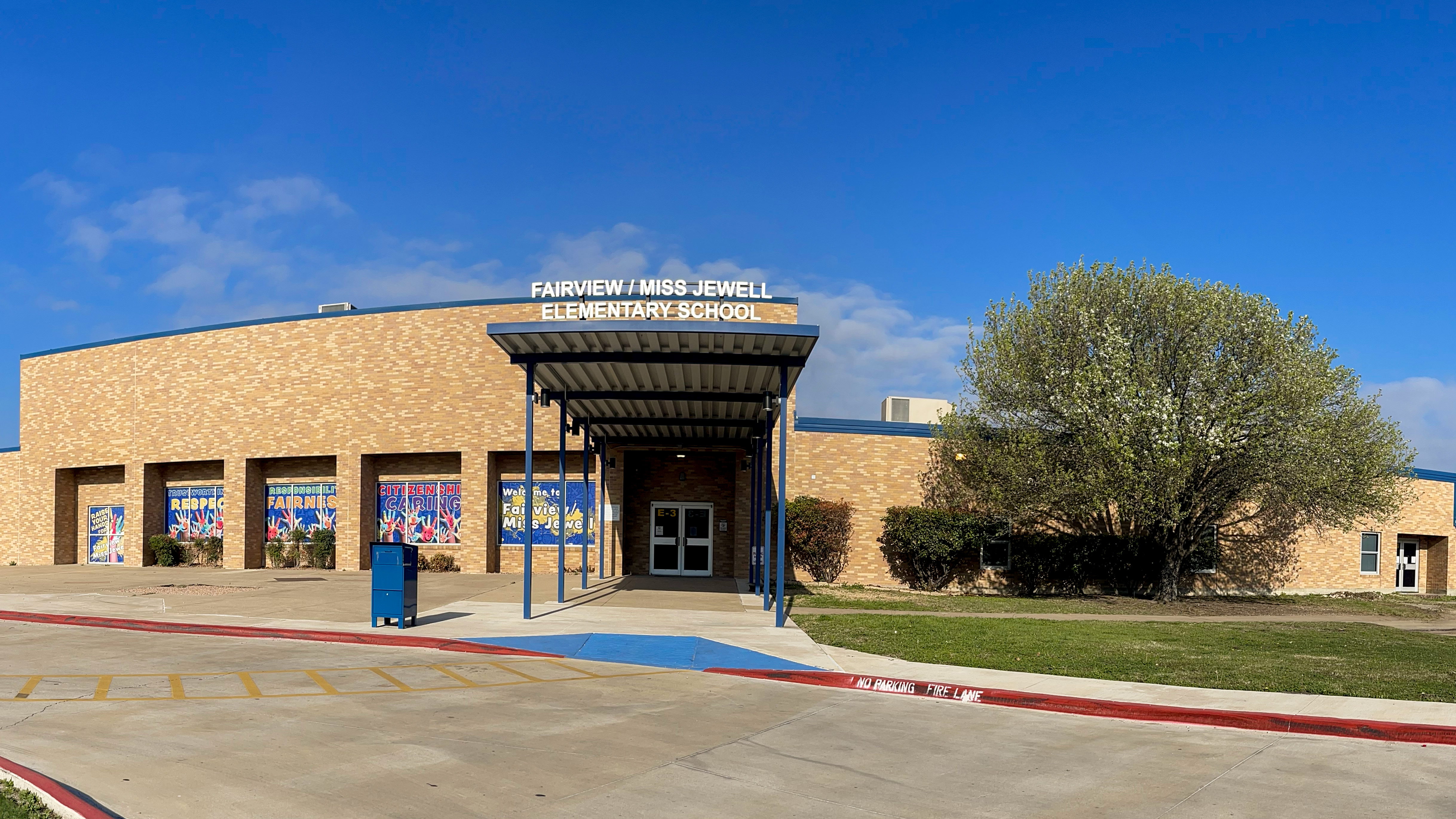Fairview Jewell Elementary Exterior