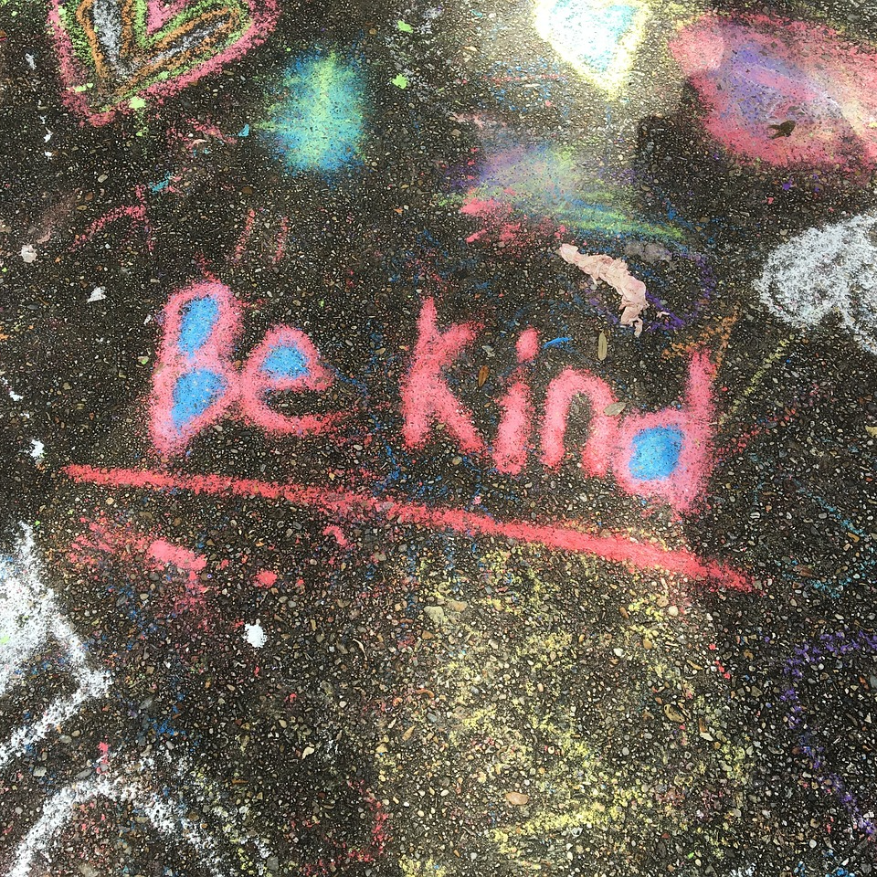 sidewalk drawing of "Be Kind"