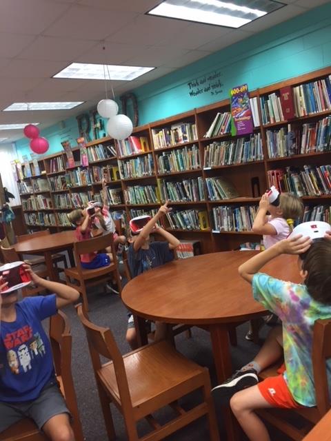 kids in library