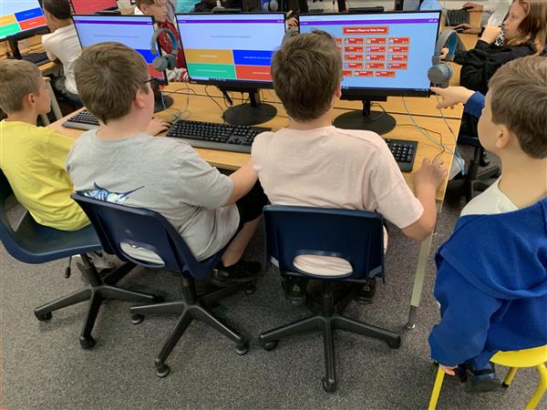 students using computers 
