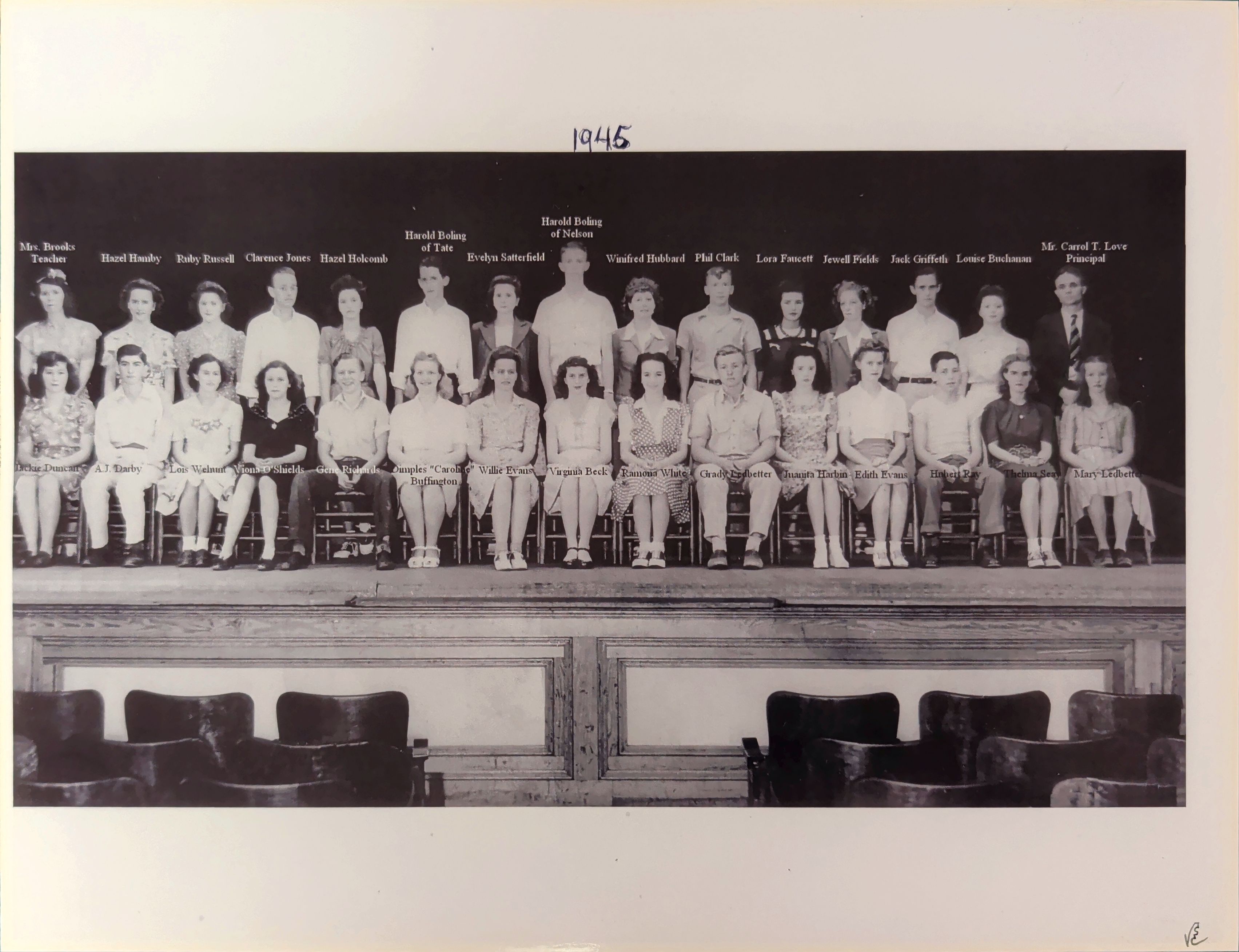 1945 class photo
