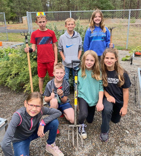    Nine Mile Falls Elementary Garden Club