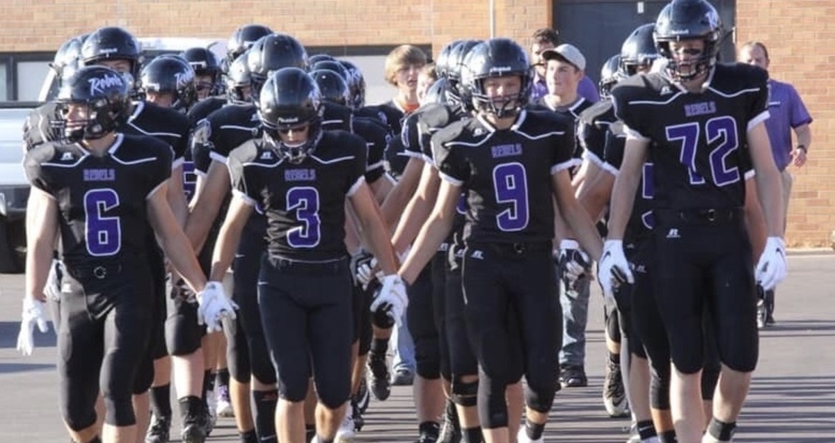 Football team walking 