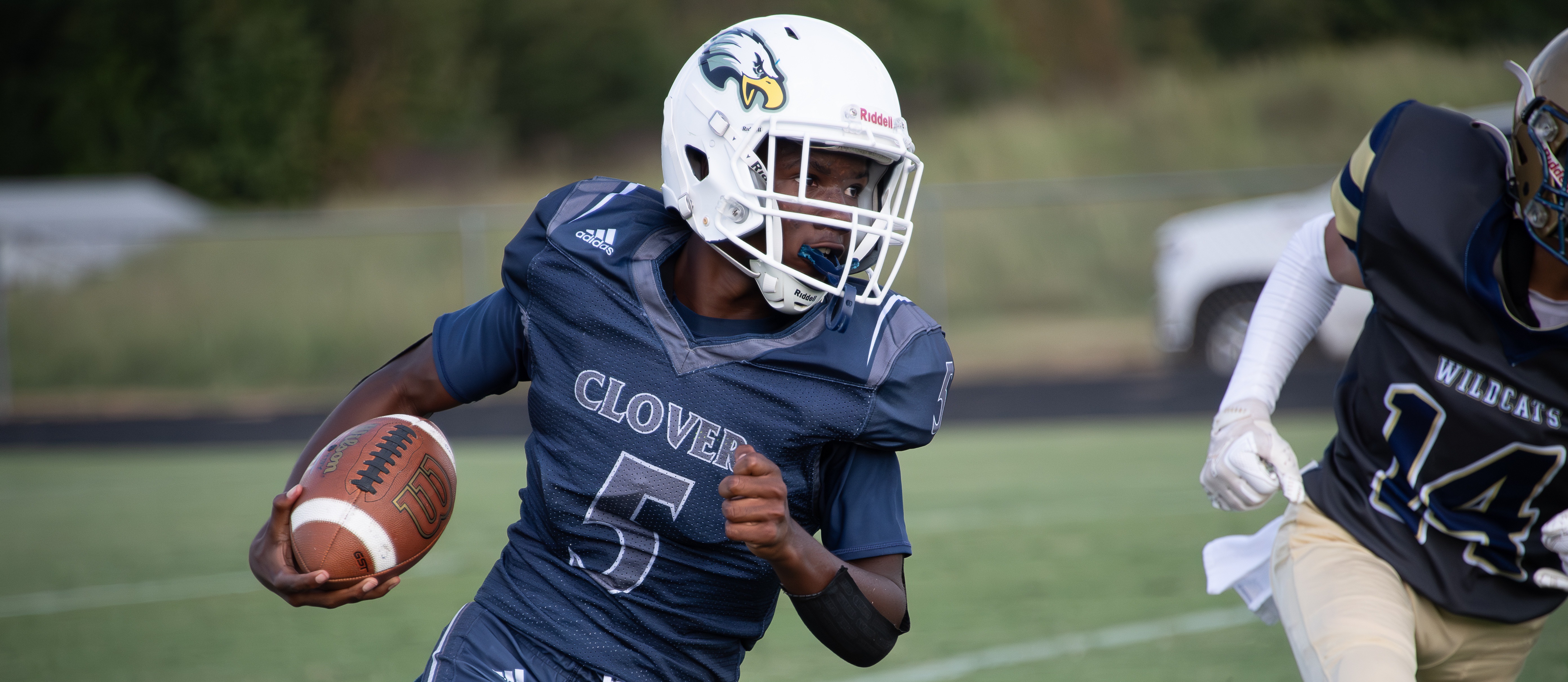 football player running