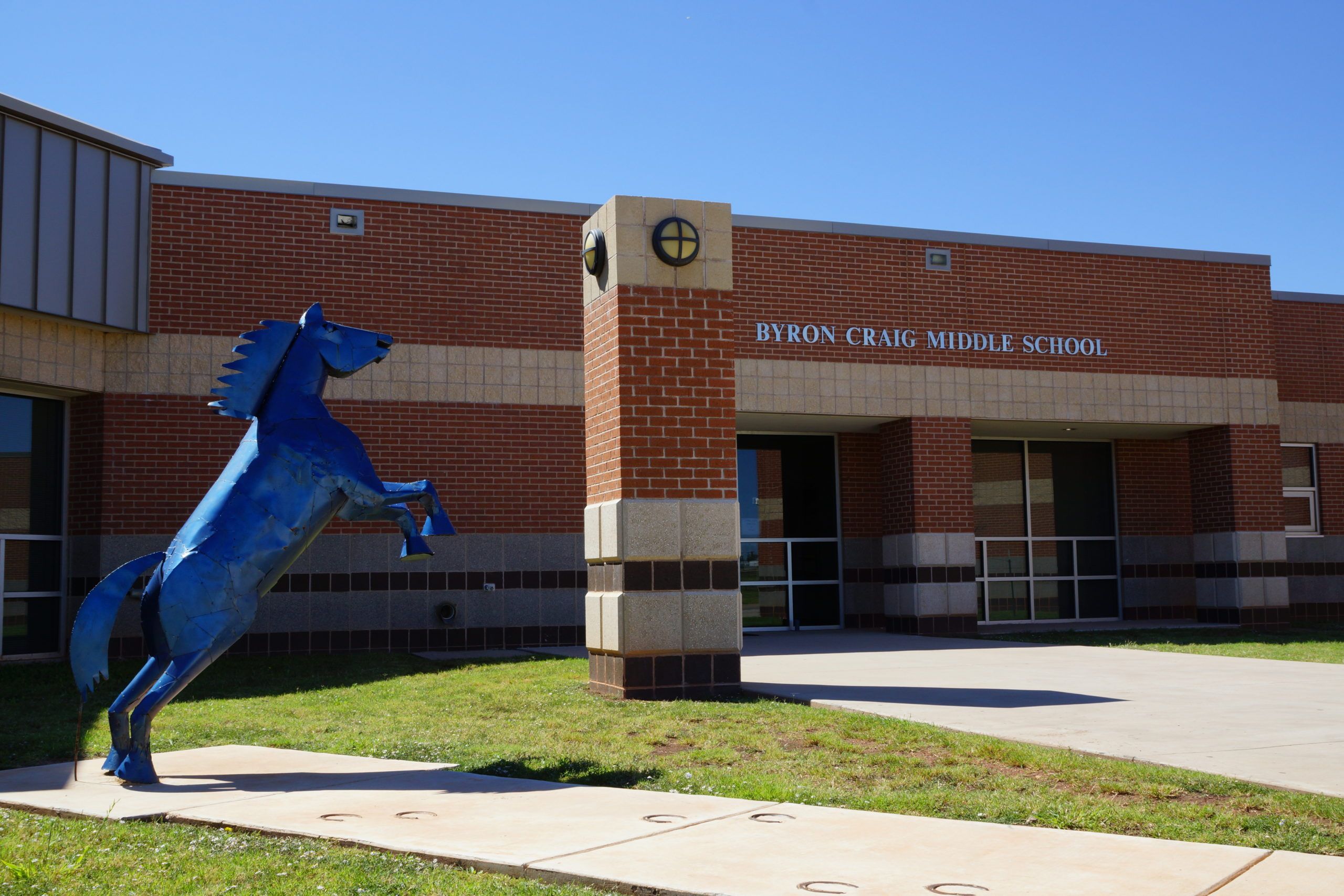 A front view of the Craig MS campus