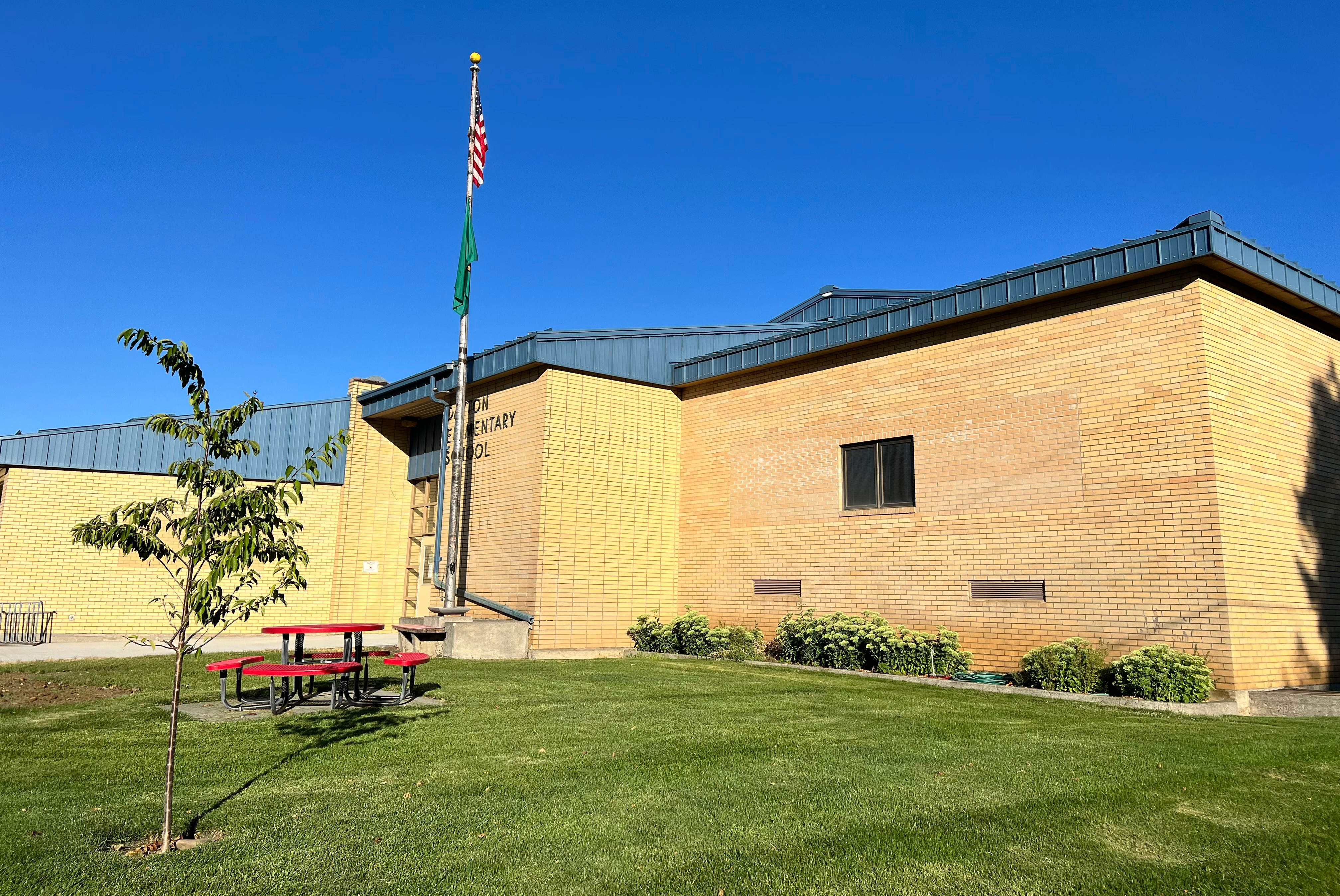 Dayton elementary school building