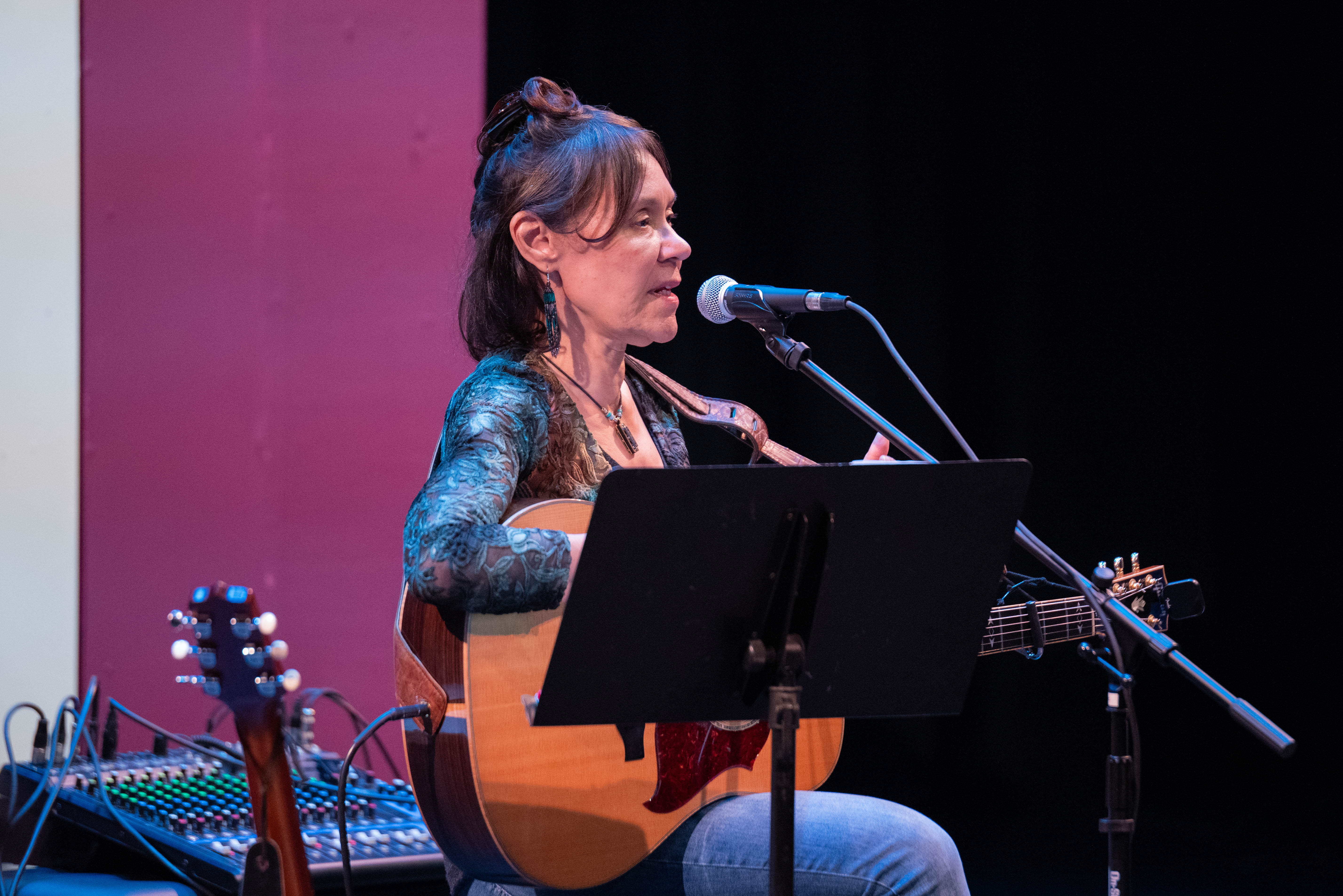 In the Roundhouse - photo 11