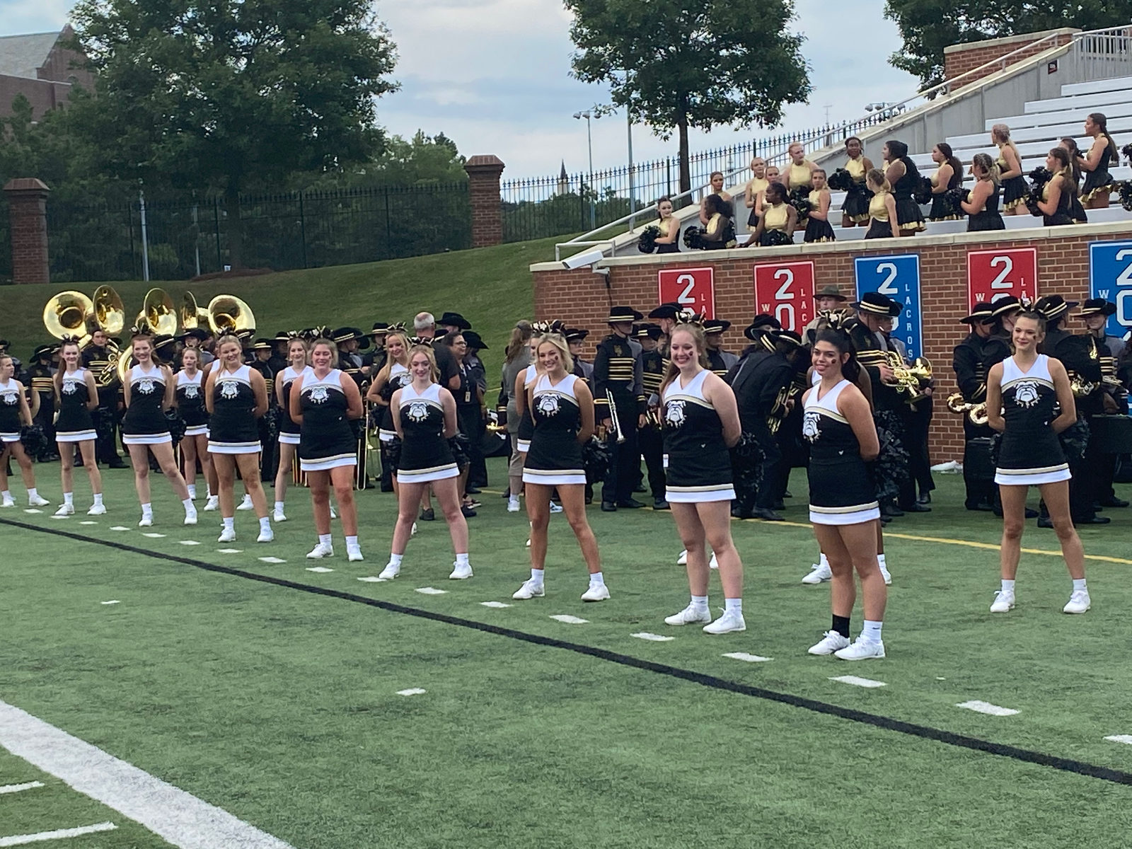 Cheerleaders lined up