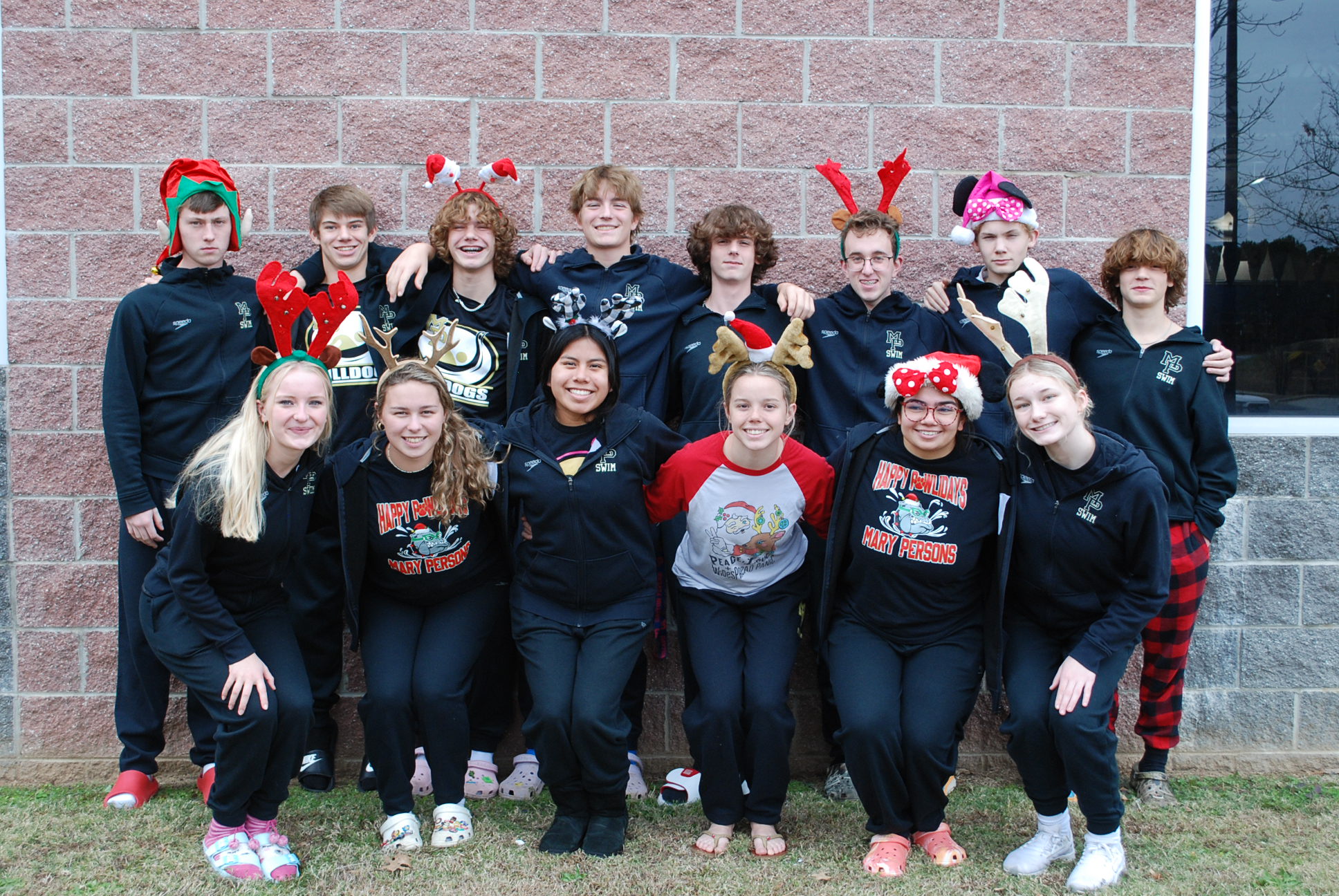 MP Swim team group photo