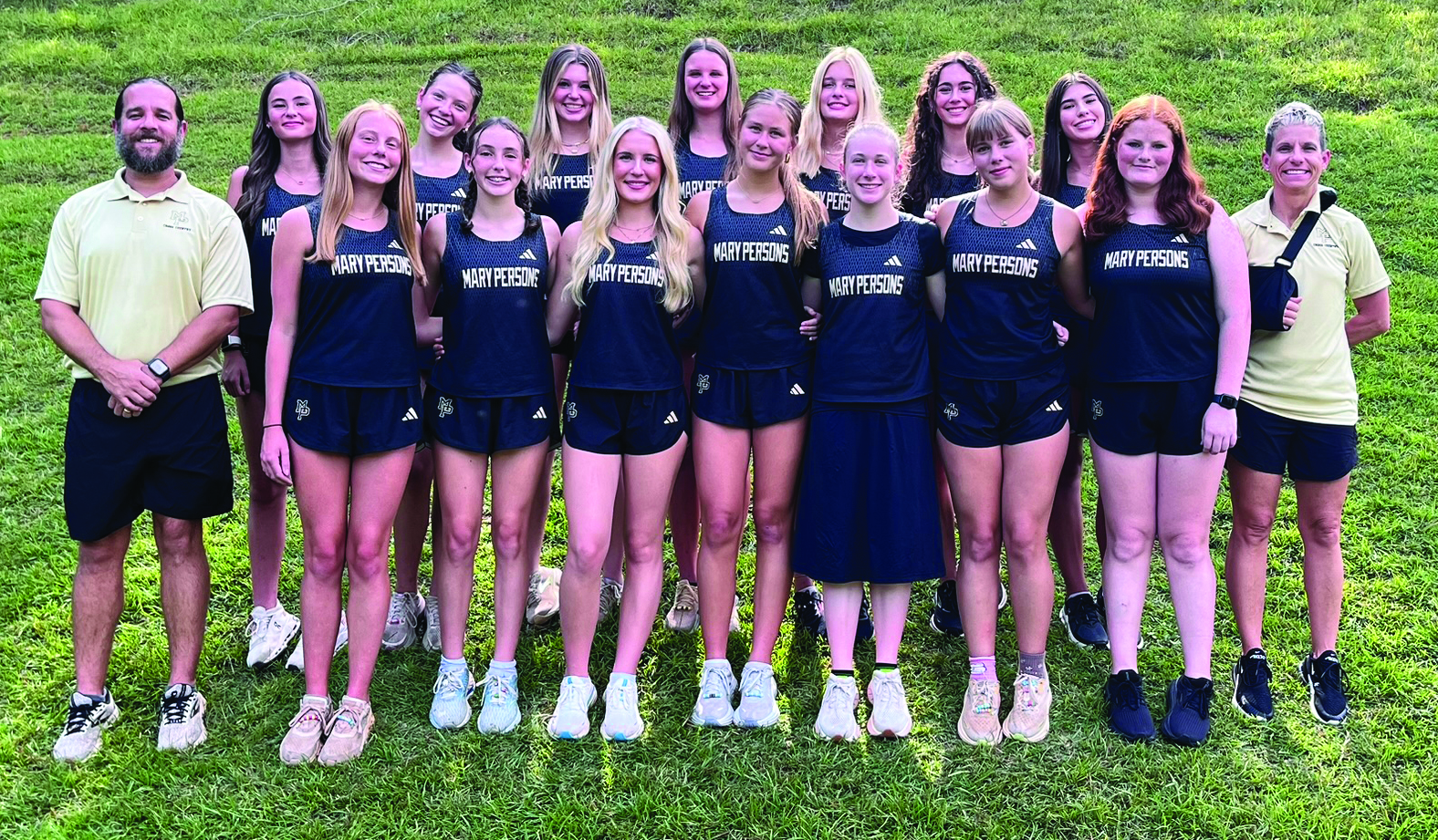 team picture of cross country runners