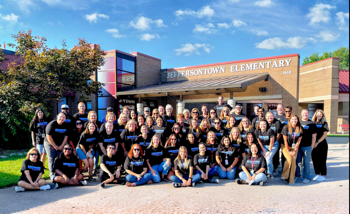 Full staff photo 24-25