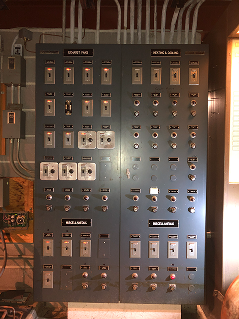 DCHS - HVAC Outdated Control Panel
