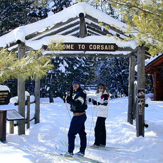 two persons skiing 