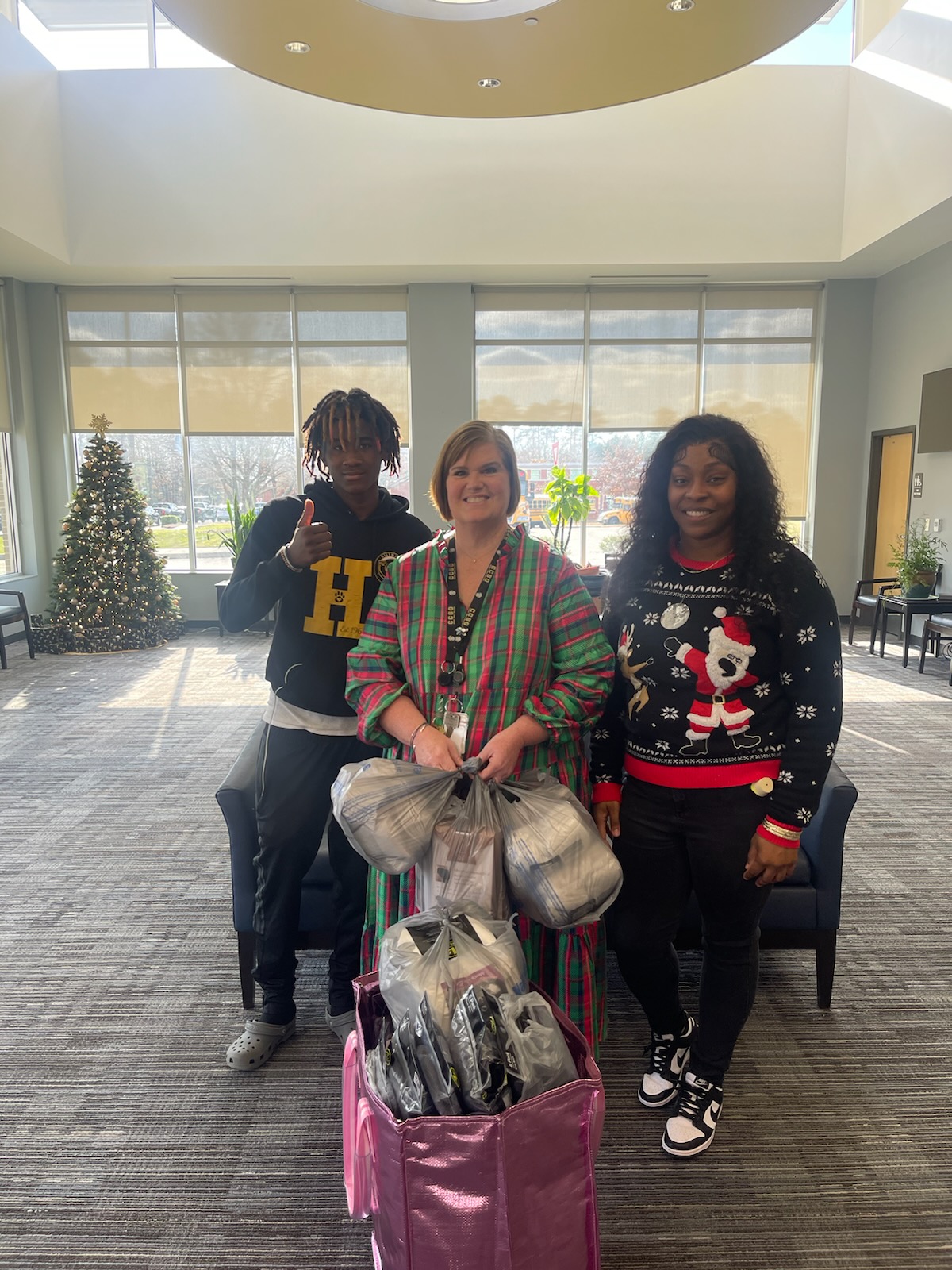 Ms.Billings & CCSO donating undergarments