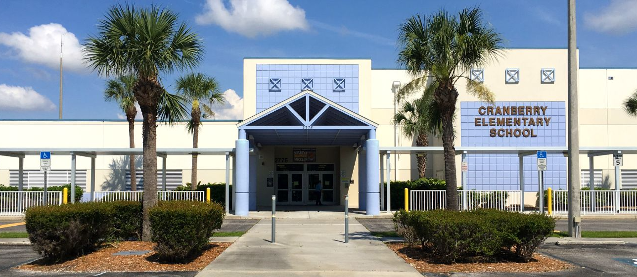 image of the outside of Cranberry Elementary 